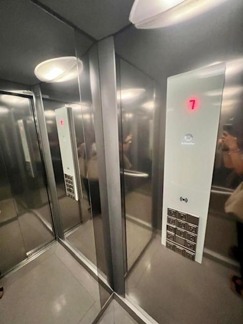 Aparthotel El Serch Andorra la Vella Ngoại thất bức ảnh