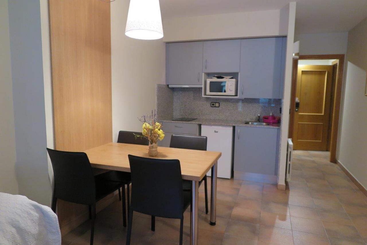 Aparthotel El Serch Andorra la Vella Ngoại thất bức ảnh