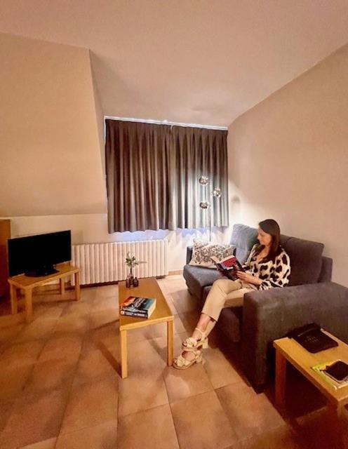 Aparthotel El Serch Andorra la Vella Ngoại thất bức ảnh