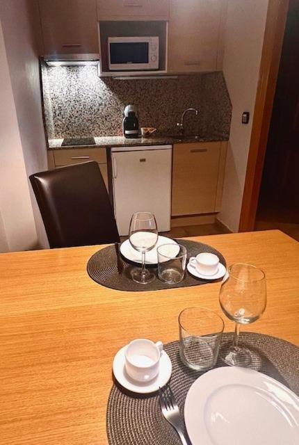 Aparthotel El Serch Andorra la Vella Ngoại thất bức ảnh