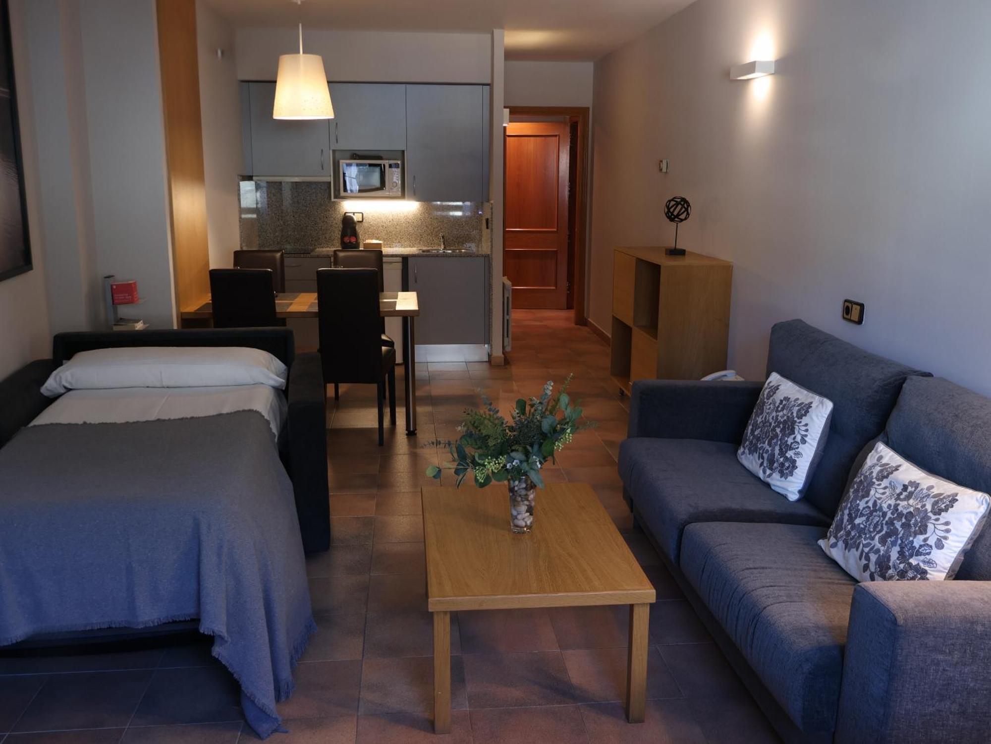 Aparthotel El Serch Andorra la Vella Ngoại thất bức ảnh