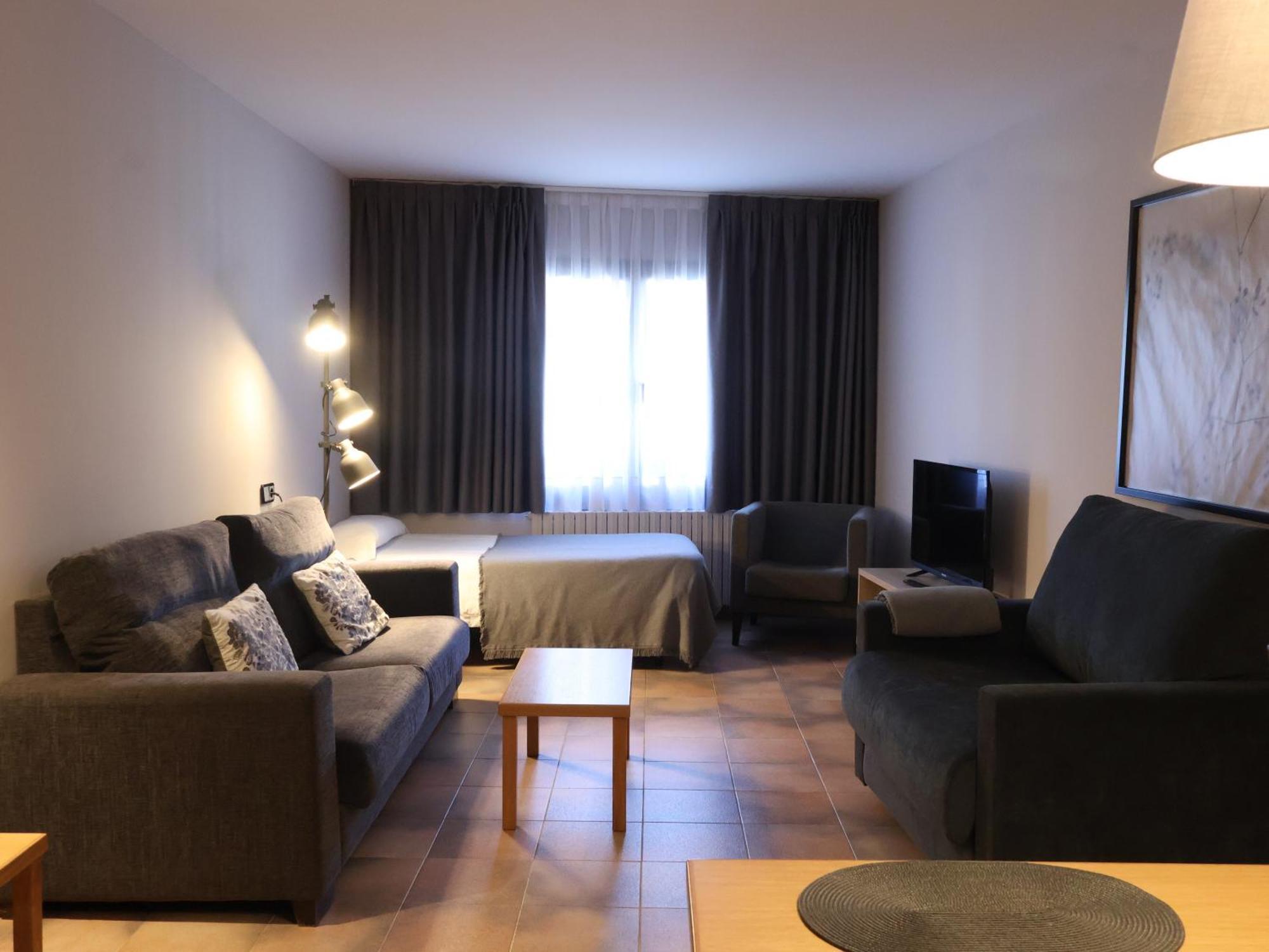 Aparthotel El Serch Andorra la Vella Ngoại thất bức ảnh