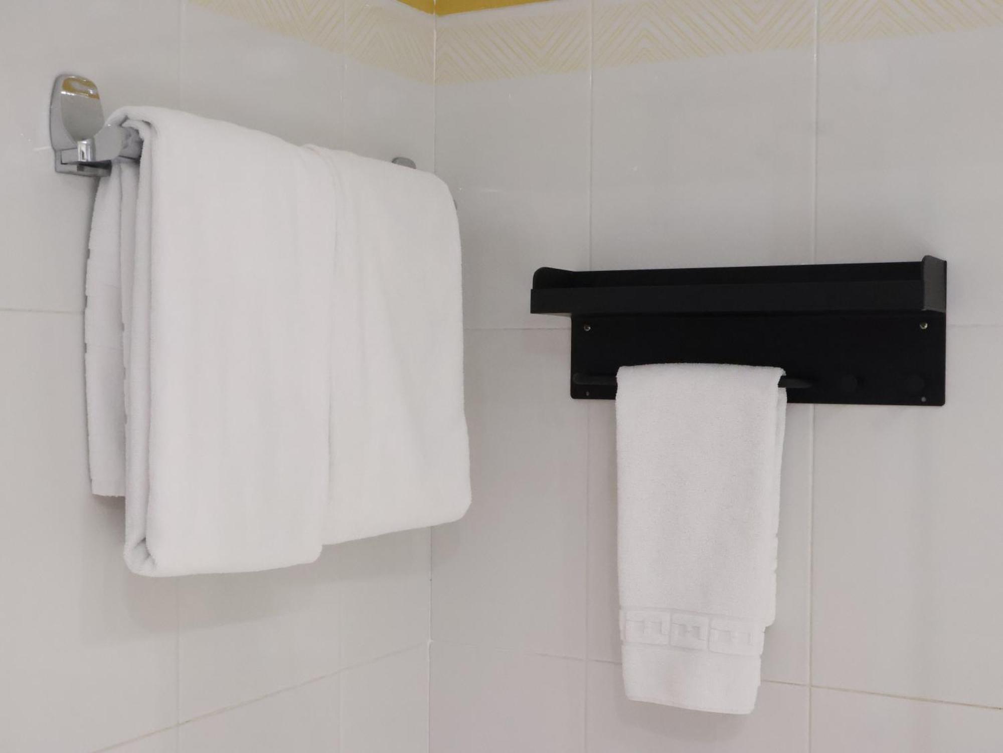 Aparthotel El Serch Andorra la Vella Ngoại thất bức ảnh