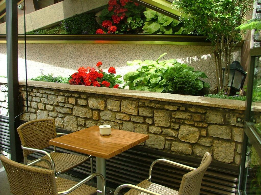 Aparthotel El Serch Andorra la Vella Ngoại thất bức ảnh