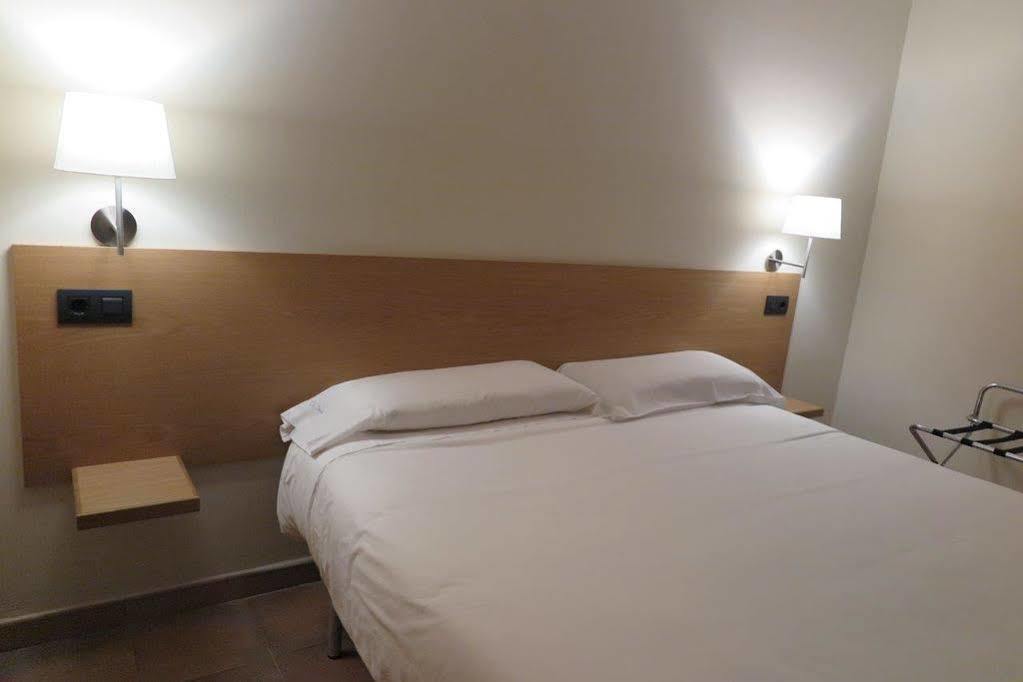 Aparthotel El Serch Andorra la Vella Ngoại thất bức ảnh