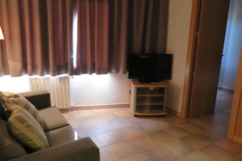 Aparthotel El Serch Andorra la Vella Ngoại thất bức ảnh